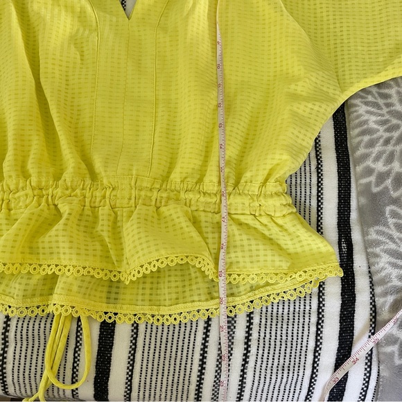 Francesca's Collections Bright Yellow Short Sleeve Shirt size Medium Miami Top - Picture 8 of 10